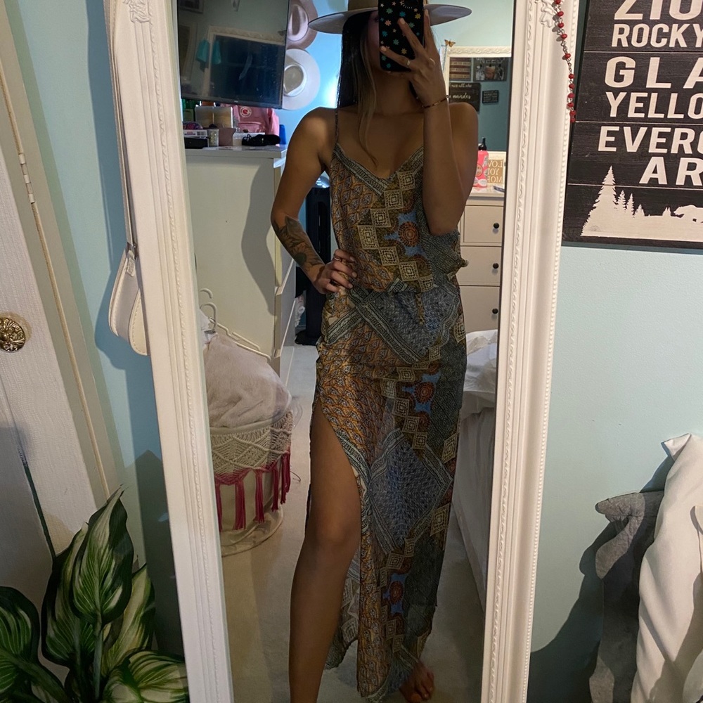 Forever 21 pattern print dress with slits